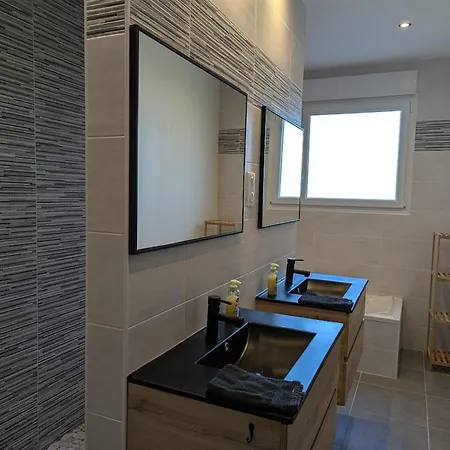 Grande Maison 10 Pers. Avec Bain Nordique Et Jeux Pres Des Vosges Fremifontaine