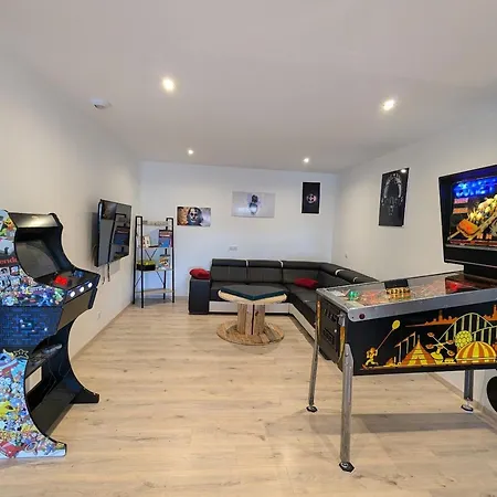 Grande Maison 10 Pers. Avec Bain Nordique Et Jeux Pres Des Vosges