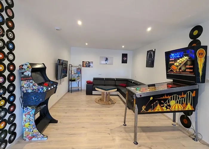 Grande Maison 10 Pers. Avec Bain Nordique Et Jeux Pres Des Vosges - Fr-1-589-773